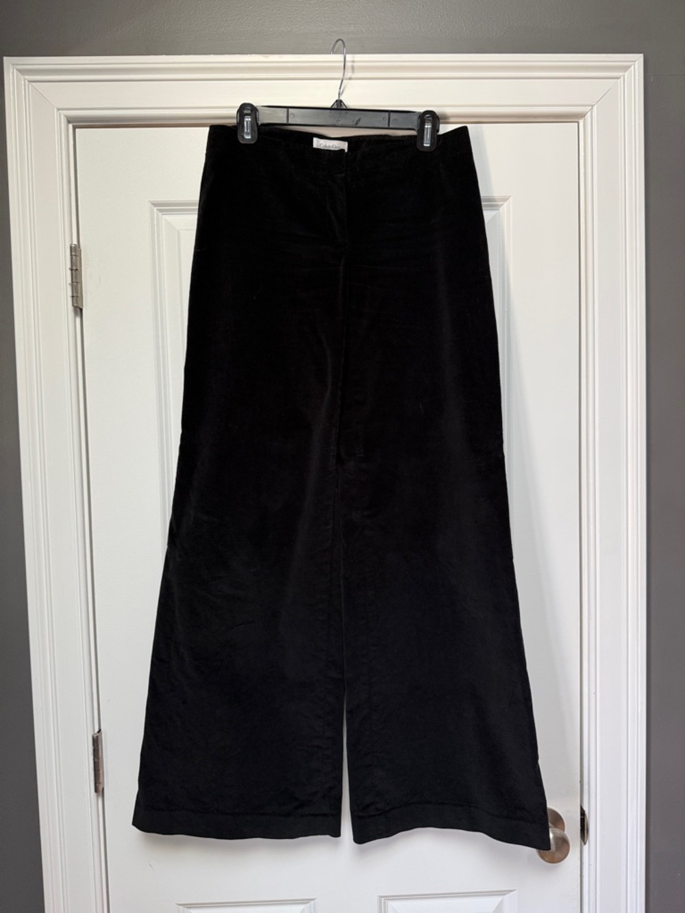 Chic wide leg, black velvet pants